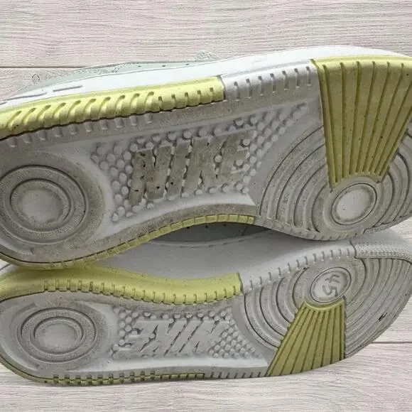 Nike Gamma Force Women’s Size 8 Sage Green White Volt Casual Platform Sneakers - Picture 7 of 8